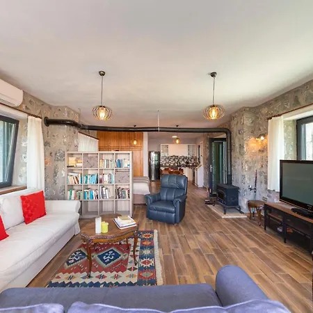 Eclectic Studio Near Sea In Bodrum